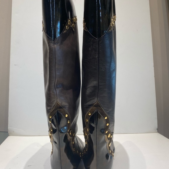 Brunella brown knee hi flat boot with details - Picture 2 of 4